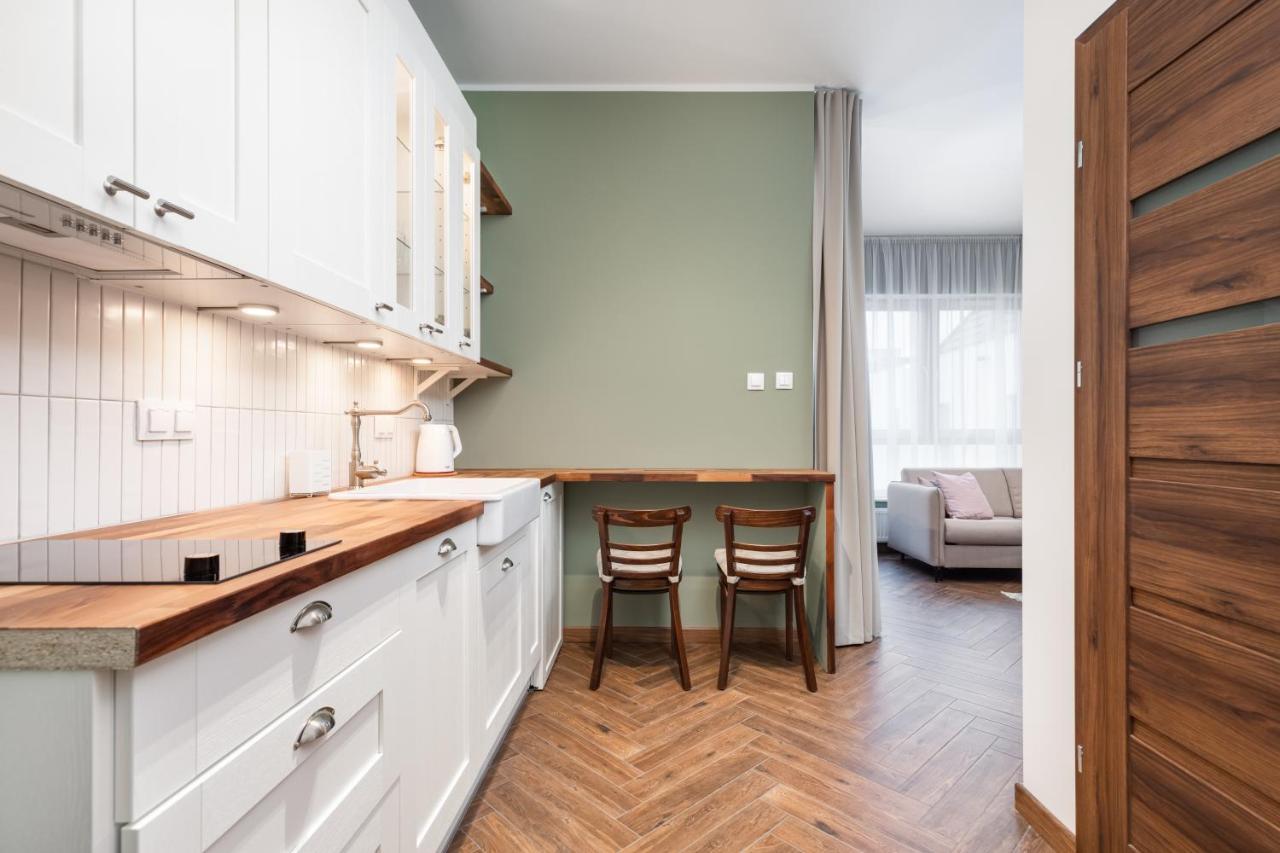 Old Town Apartment *